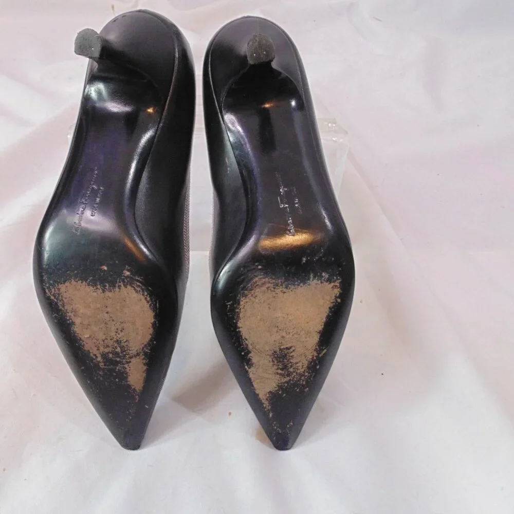 Salvatore Ferragamo “Grace” Ladies Shoe Black Leather Pump Size 5 1/2 AA - Picture 8 of 13